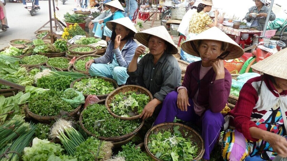 Explore Hoi An & Learn Vietnamese Cooking Full-Day Tour from Tien Sa Port