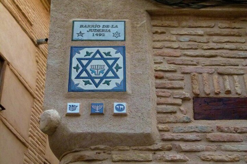 Guided English walking tour to the monuments of Toledo