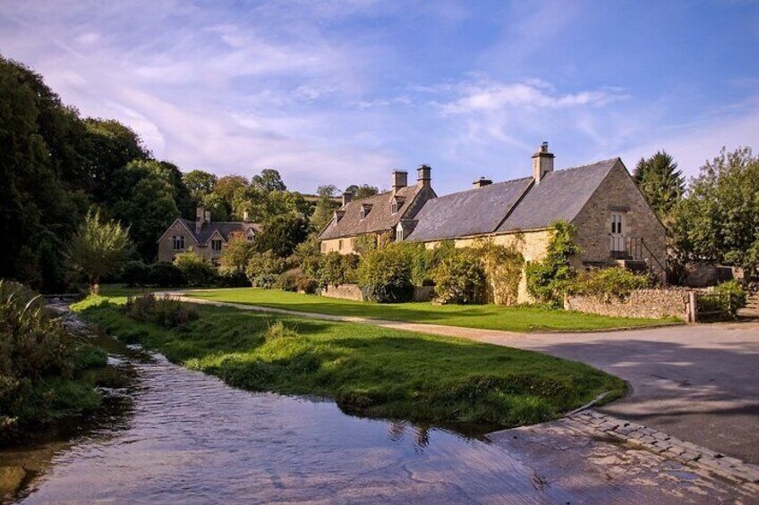 Private Full Day Tour to Cotswolds from London