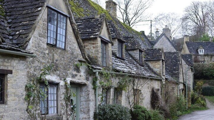Private Full Day Tour to Cotswolds from London