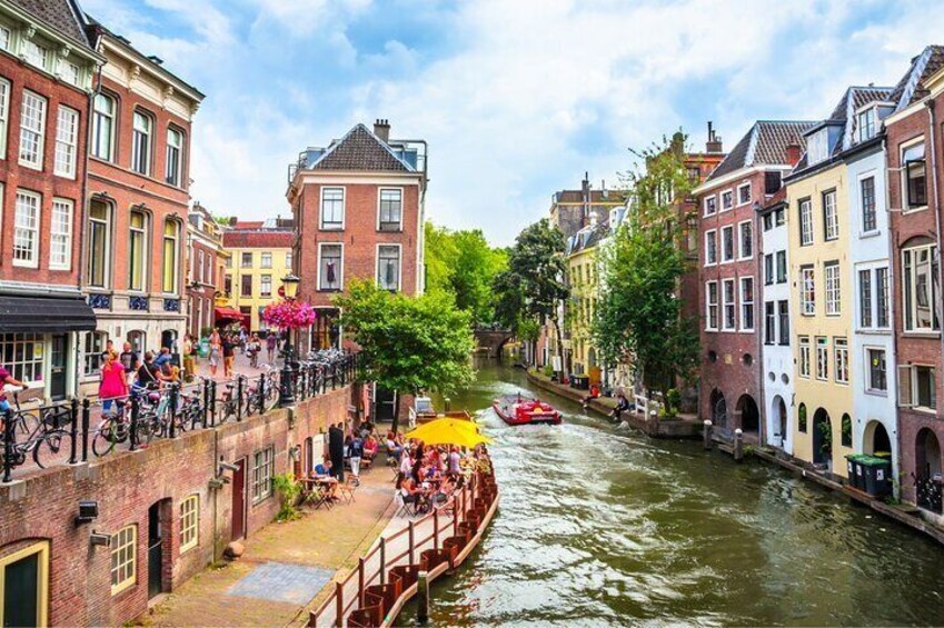 Utrecht food next to the water