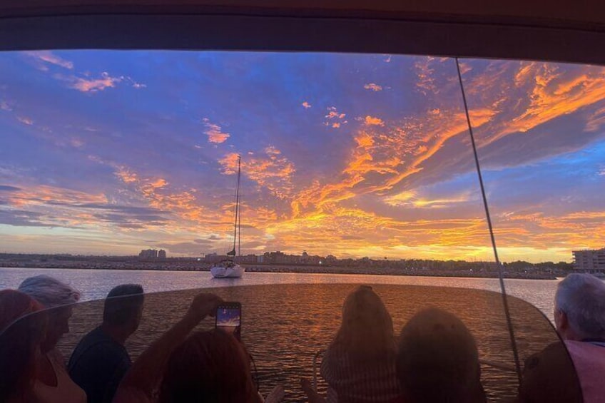 Torrevieja: Sunset onboard Private Boat + Cava