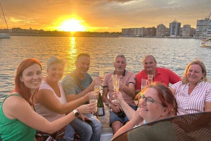 Torrevieja: Sunset onboard Private Boat + Cava