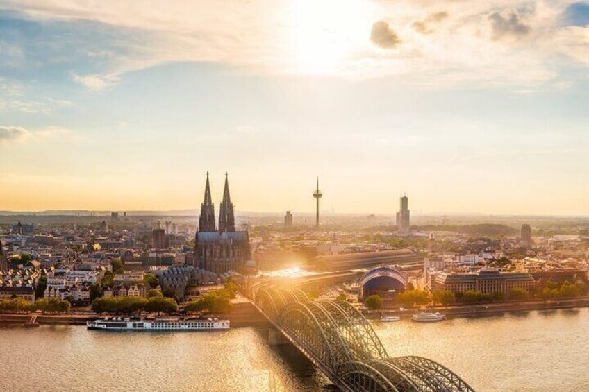 Awesome Sites of Cologne Private Family Walking Tour