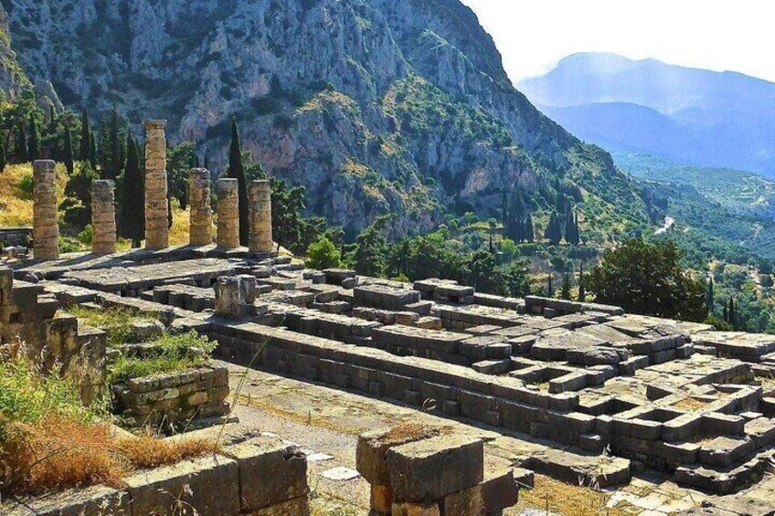 Full-Day Private Tour in Mystical Delphi and Arachova