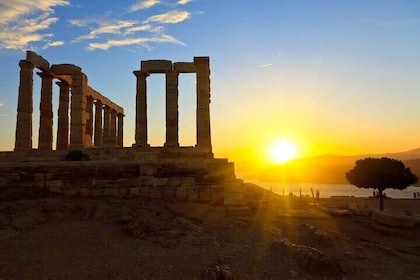 Private Tour with the Best Sunset at Sounion and Vouliagmeni Lake