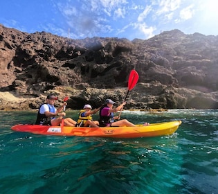 CABO DE GATA: GUIDED KAYAK ROUTE + SNORKEL + FREE PHOTOS