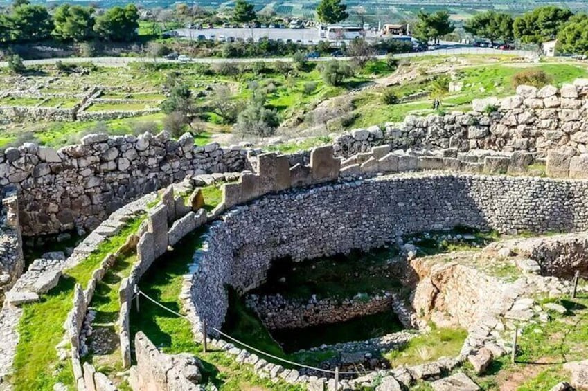 Day Tour From Athens: Mycenae and Ancient Corinth Trek