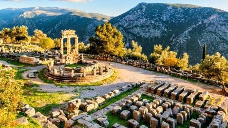 Thermopylae Delphi Private Tour for a Dive in History Depths