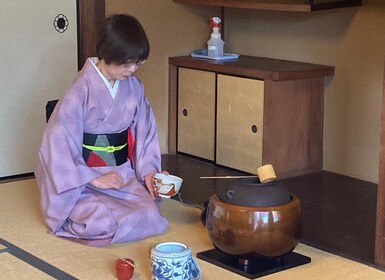 京都伝統的な町家での茶道