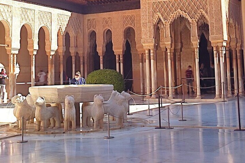 Courtyard of the Lions.Alhambra