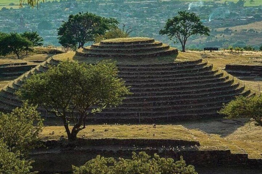 Guachimontones and Teuchitlán Guided Group Tour