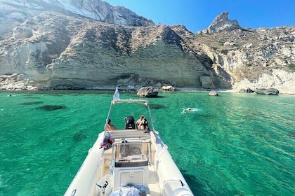 Boat Tour at Devil's Saddle: 4 Swim Stops, Snorkelling & Prosecco