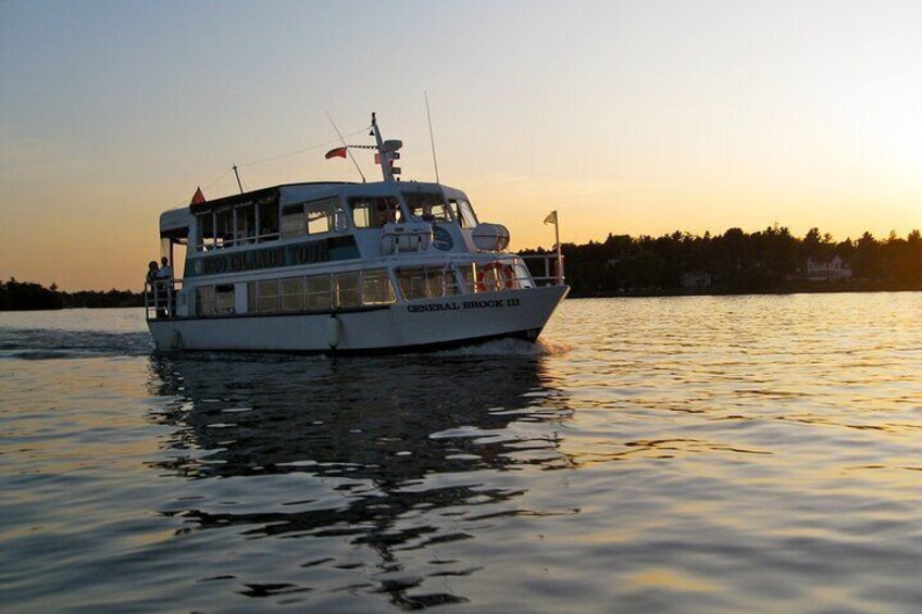 Private 90 Minute 1000 Islands Cruise For Up to 50 People