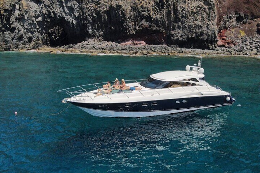 Luxury Yacht 4 hours in Madeira