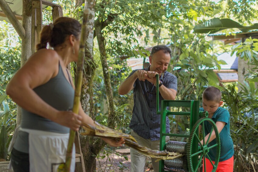 Campesino Farm tours Experience Traditional Costa Rican Tour