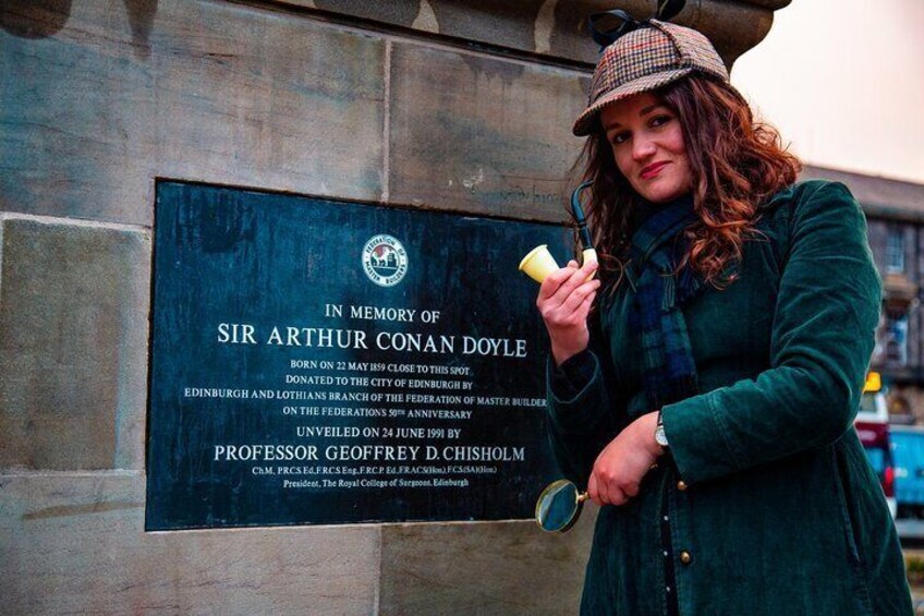 Sherlock Holmes Private Tour & Puzzles in Edinburgh (New!)