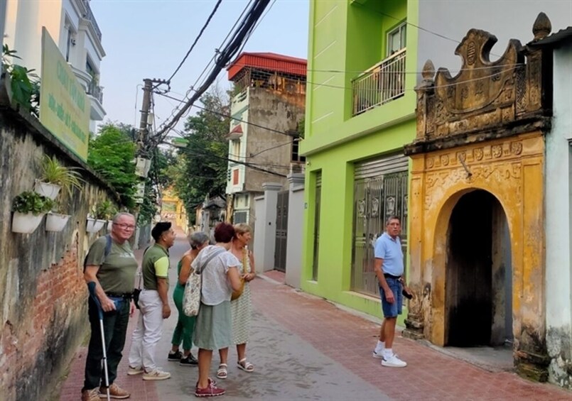 Hanoi Historical and Cultural Village Tour: Dong Ngac & Old Quarter