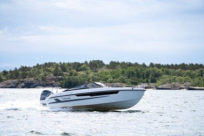 Private Oslo Fjord Cruise - Bespoke tour in a sporty day-cruiser!