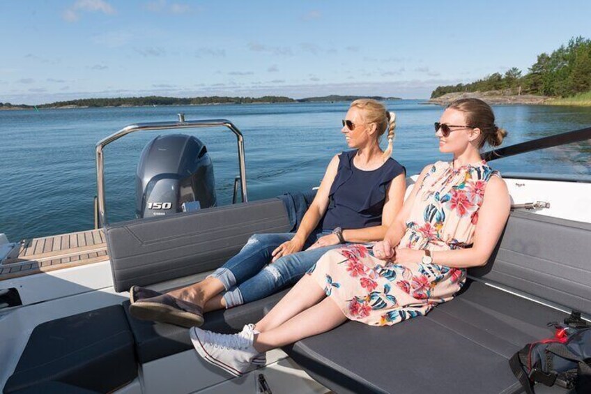 Cruise the Oslofjord like a local - in a private Daycruiser