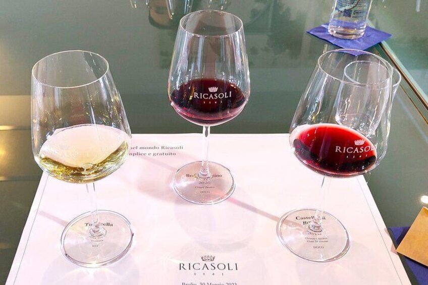 A glass of Chianti Classico produced by Barone Ricasoli, a renowned winery, is comprised in the tour.