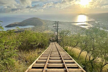 Hike to the top of KokoHead Crater