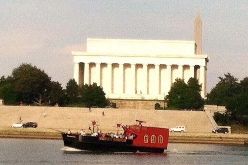 Shared Sightseeing Boat Tour in Washington