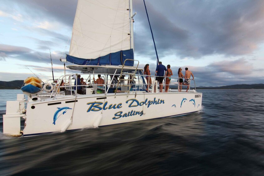 Tamarindo: Sunset Sailing Catamaran Cruise with Meal