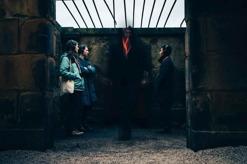 Edinburgh: Underground Vaults and Graveyard Evening Tour