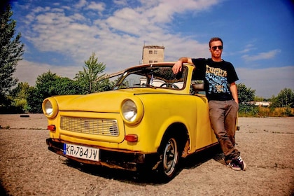 Nowa Huta: Tur Gila di Krakow dengan Trabant antik