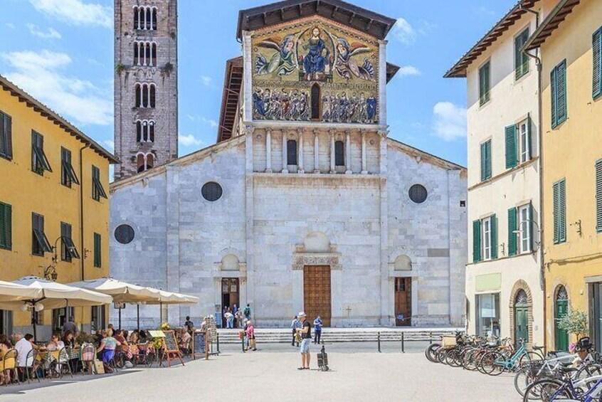 Pisa & Lucca Private Tour with wine-tasting from La Spezia Port