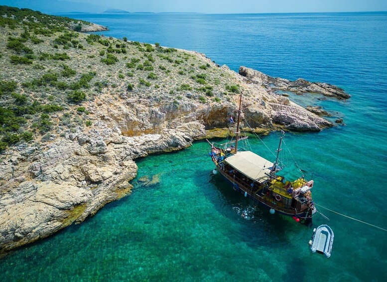 Picture 1 for Activity Krk : Sailing along the coasts of island Krk and Plavnik
