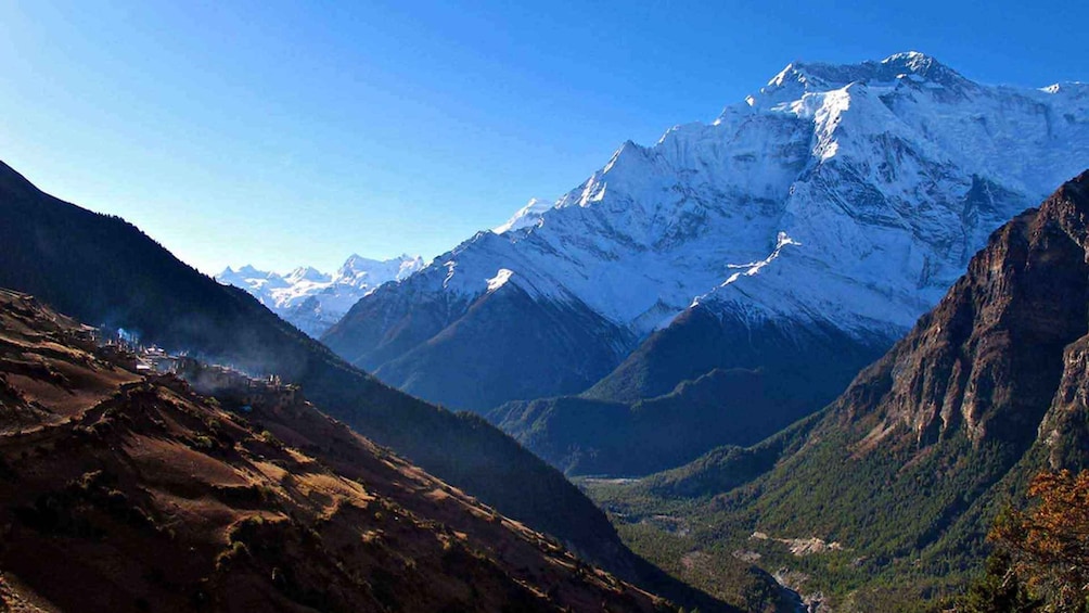 Picture 3 for Activity Annapurna Circuit via Tilicho Lake - 17 Days