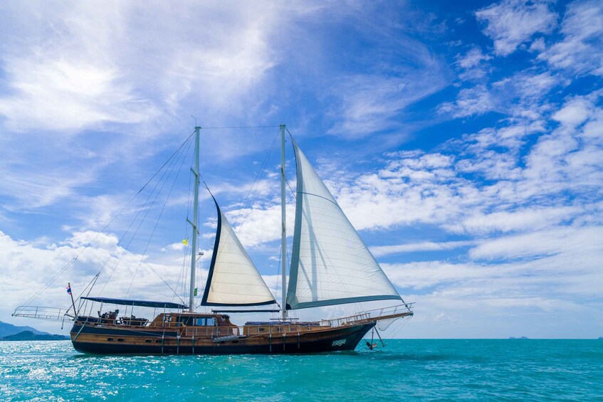 Ang Thong Full-Day Discovery Cruise from Koh Samui