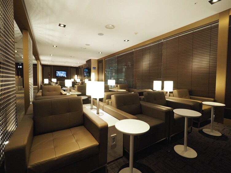 SkyHub Lounge (West Wing,Int dep,T1)