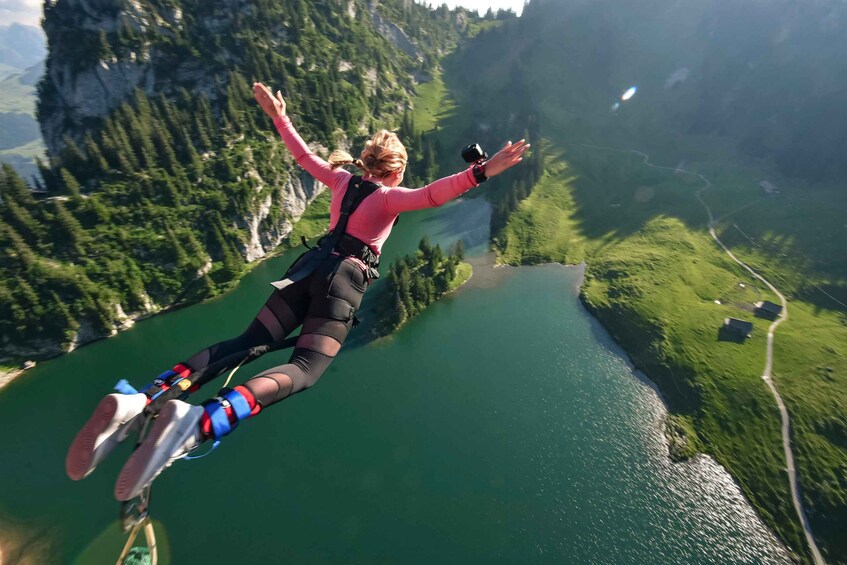 Picture 7 for Activity From Interlaken: Stockhorn Bungee Jump