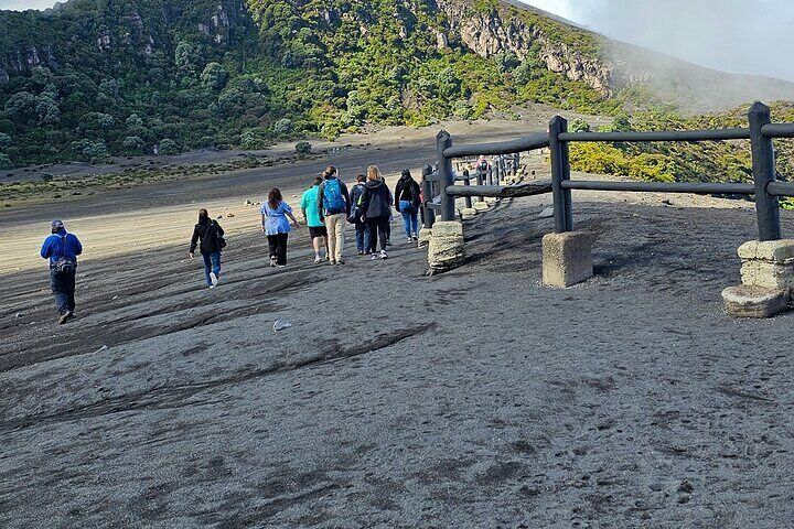 Irazú Volcano, Orosi Valley & Lankester Gardens from San José 