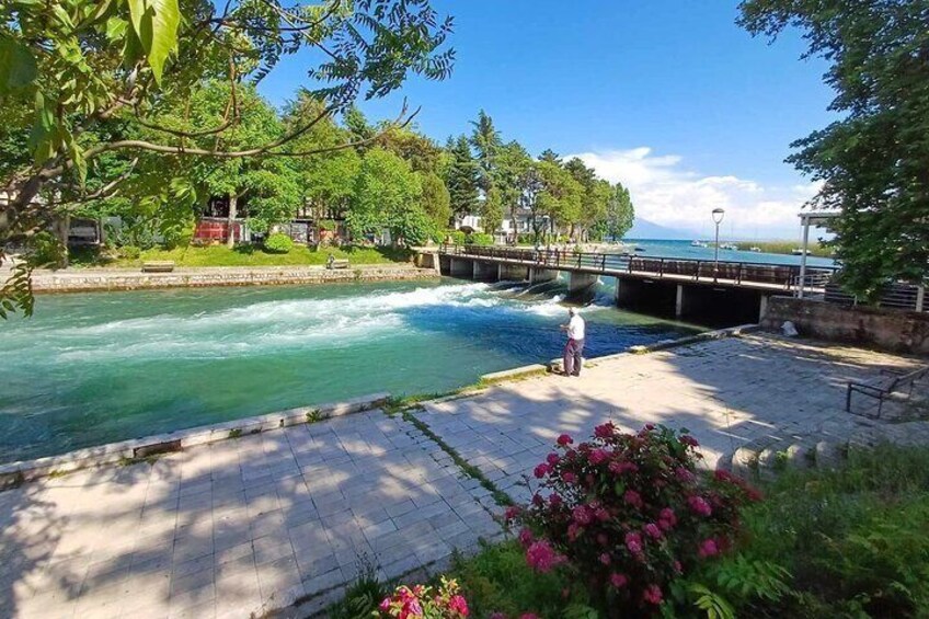 City trip Struga and Independent Vevchani from Ohrid.