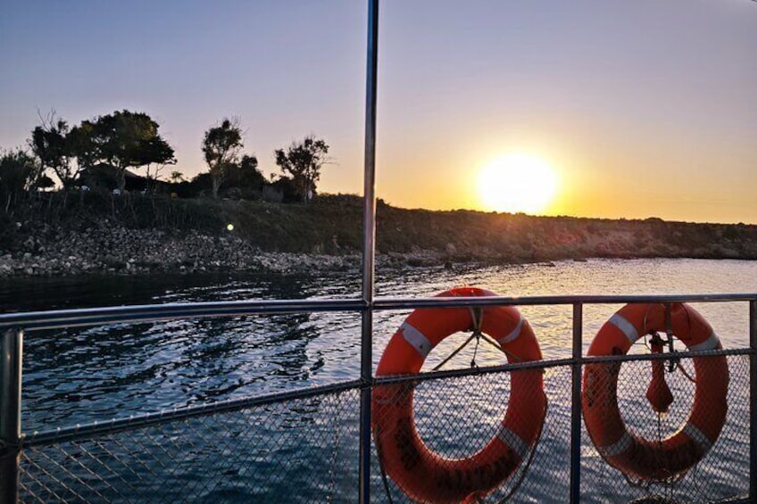 Dreamy Sails - Sunset Tour With Dinner And Wine