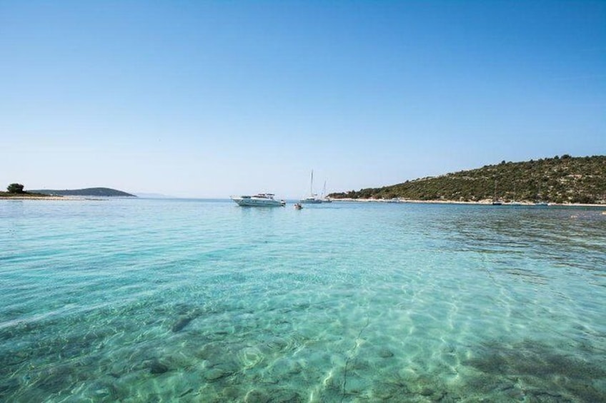 Private day trip to Hvar and Blue lagoon with Snorkeling 