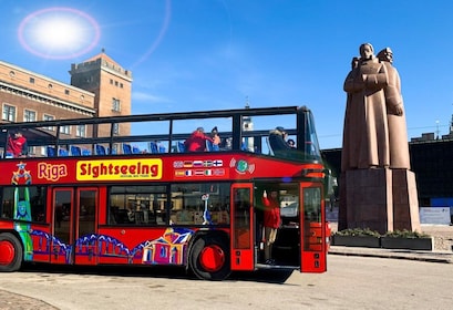 Riga Sightseeing: 1-Day Bus Grand Tour