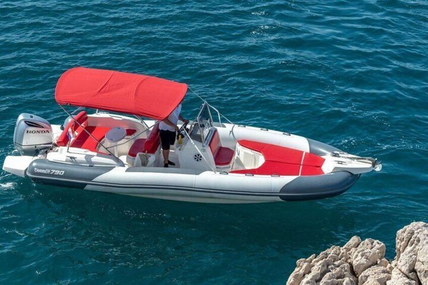 Private speedboat tour to Blue cave and Hvar