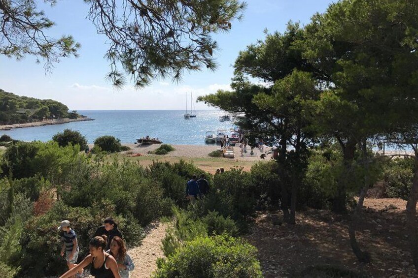 Private speedboat tour to Blue cave and Hvar