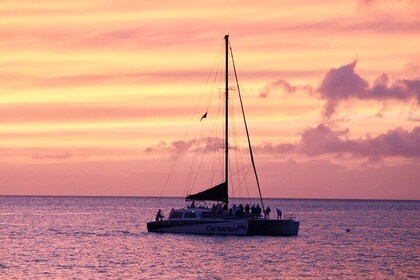 Coast of Ka'anapali Beach Sunset Dinner Sail