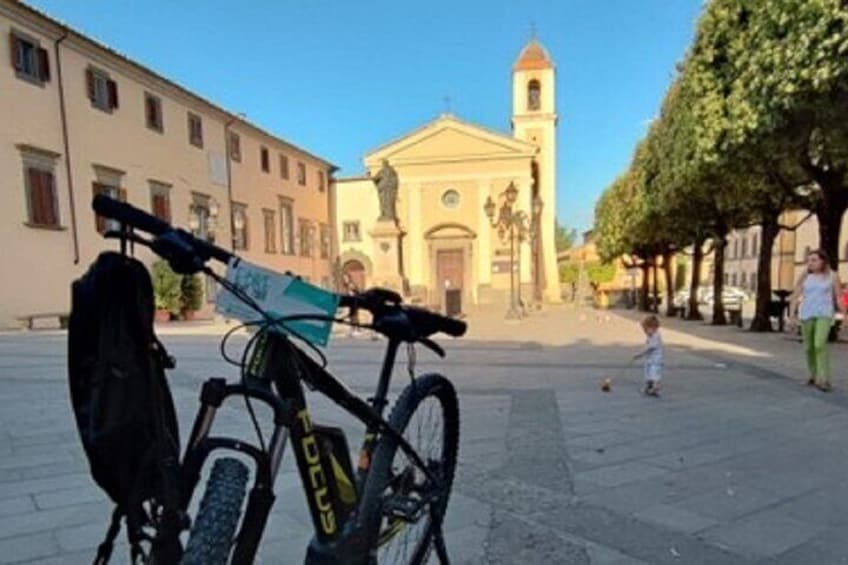 eBike Tour of the Dying City of Civita di Bagnoregio