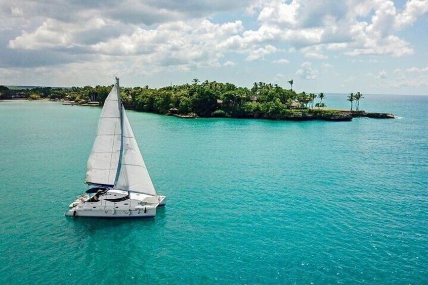 Saona Snorkel Private Cruise with Food and Drinks
