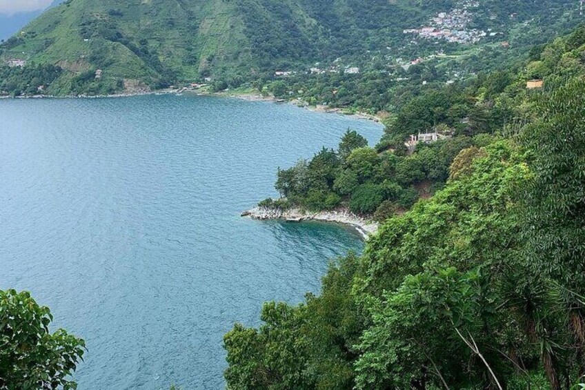 Private Lake Atitlan Tour in Town of Santa Cruz, Jaibalito, Tzununa and San Juan