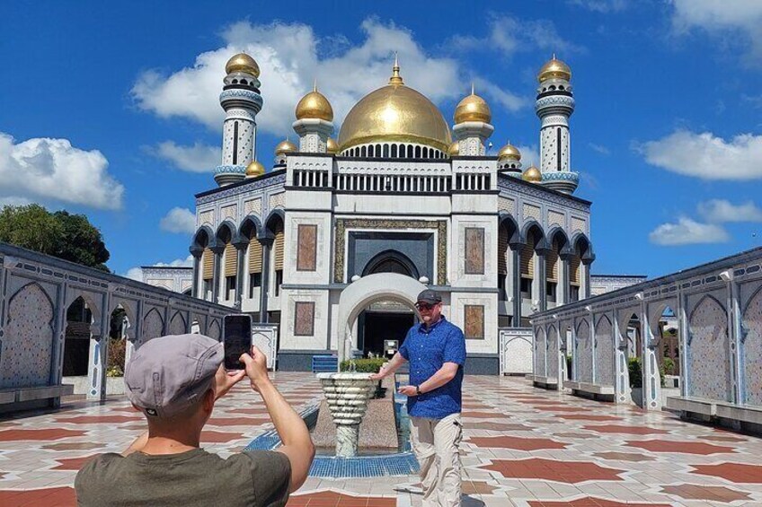 Private Bandar Delight and Water Village Tour