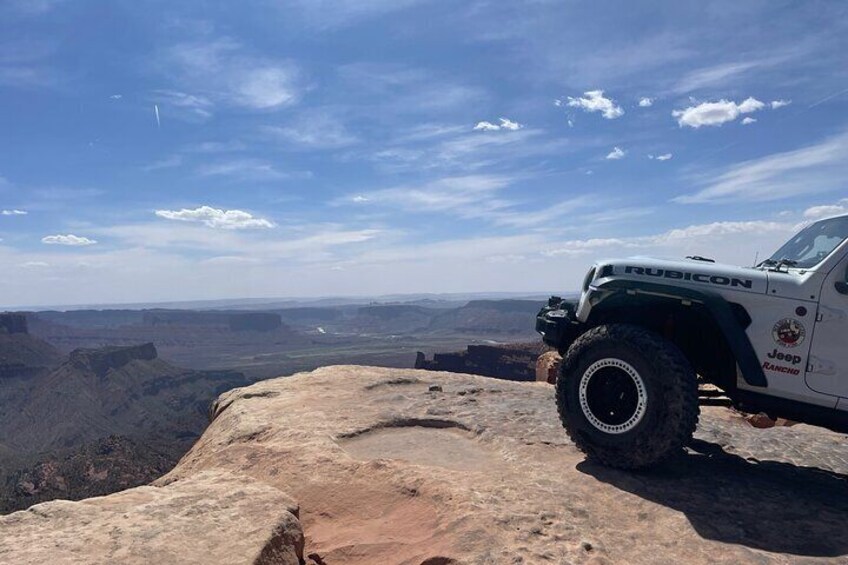 Sunset Private 4x4 Guided Jeep Experience in Moab