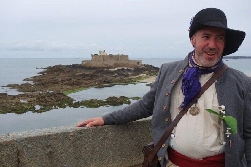 Guided tour of Saint Malo at the time of the last corsairs